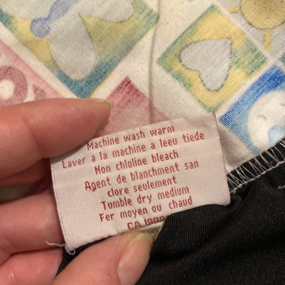 SILKY Soft Scrubs Pen Holder Stretchy Women's Scrub Top Love Hearts (Size XS) - Picture 8 of 8